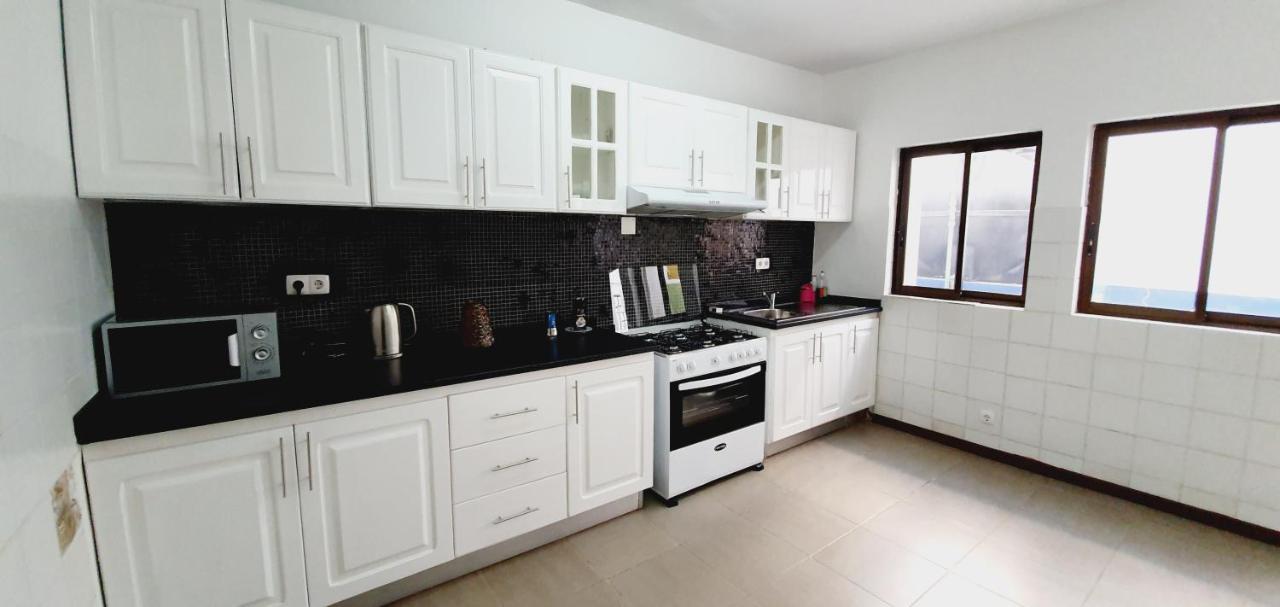 Kelly Guest House Прая Екстер'єр фото